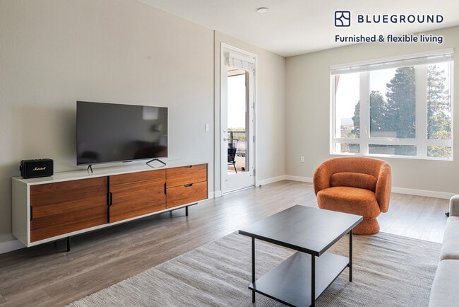 Foto del edificio - 3560 Rambla Pl