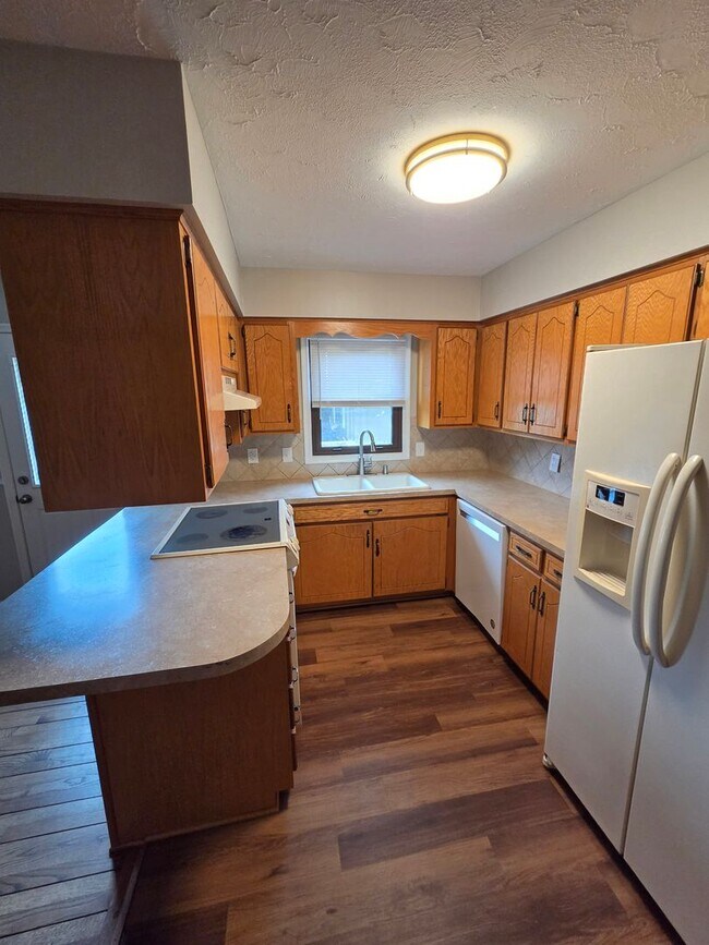 Foto del edificio - 4021 N 95th St