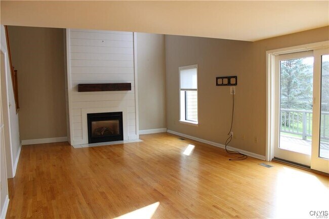 Foto del edificio - 4785 Huntwood Path