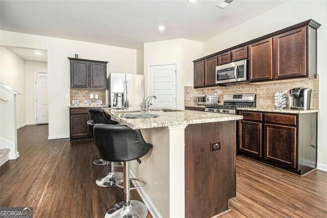 Foto del edificio - 3744 Hampshire Walk SW
