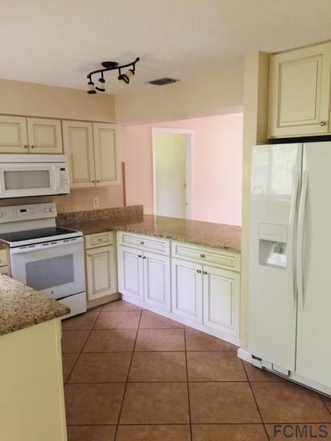 Foto del edificio - 32 Beachway Dr