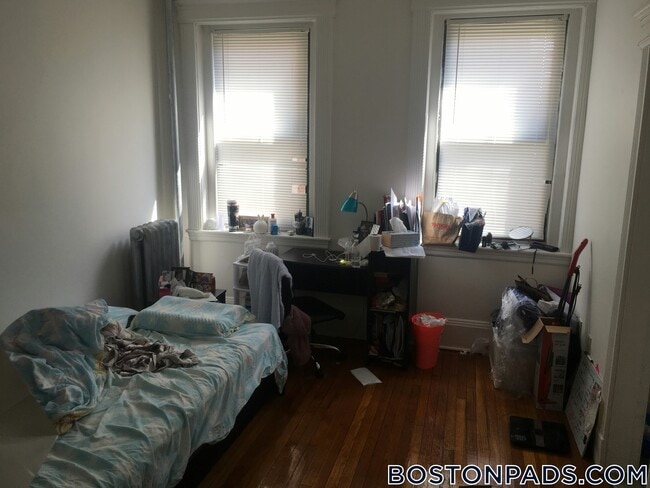 Foto del edificio - 1258 Commonwealth Avenue