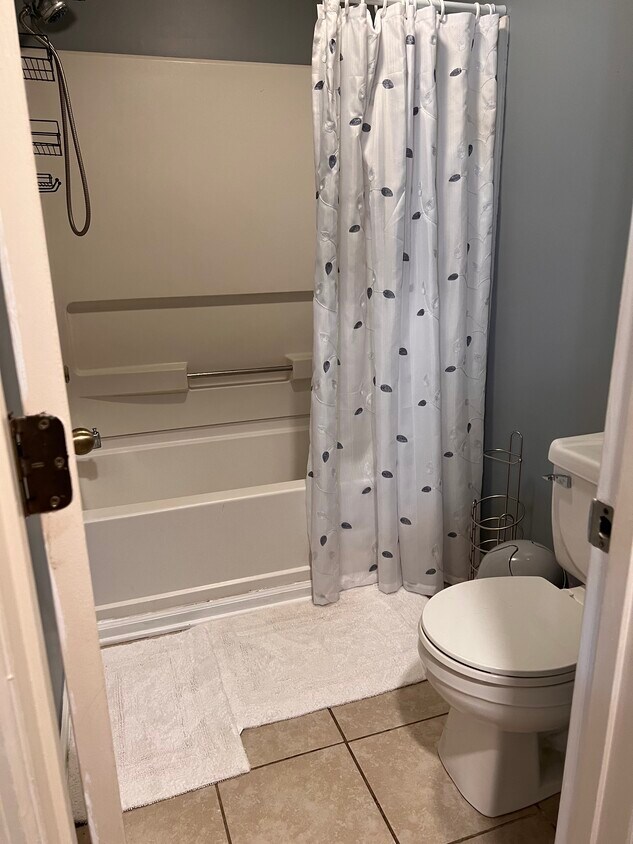 283 Waterdown Dr Unit 7Alvin, Fayetteville, NC 28314 Condo for Rent