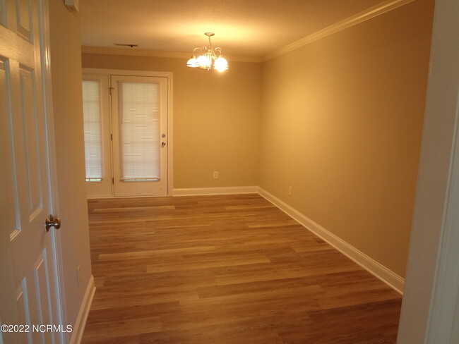Foto del edificio - 205 S Pointe Dr