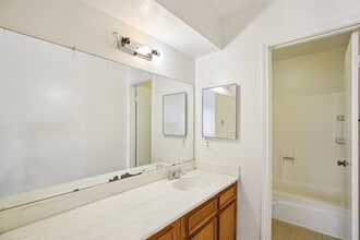 Building Photo - 8379 La Roche Ln