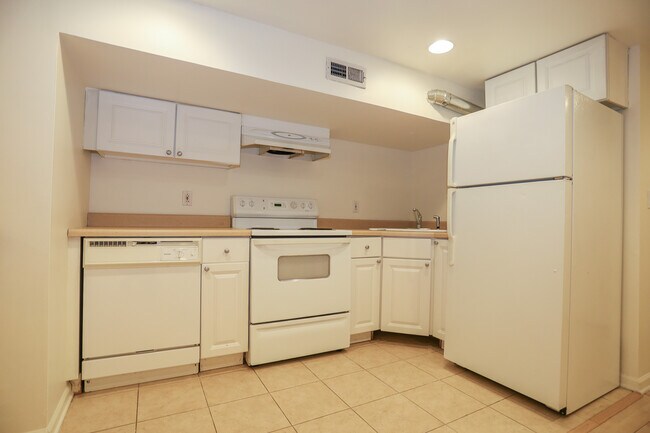 Foto del edificio - 3716 N Wayne Ave