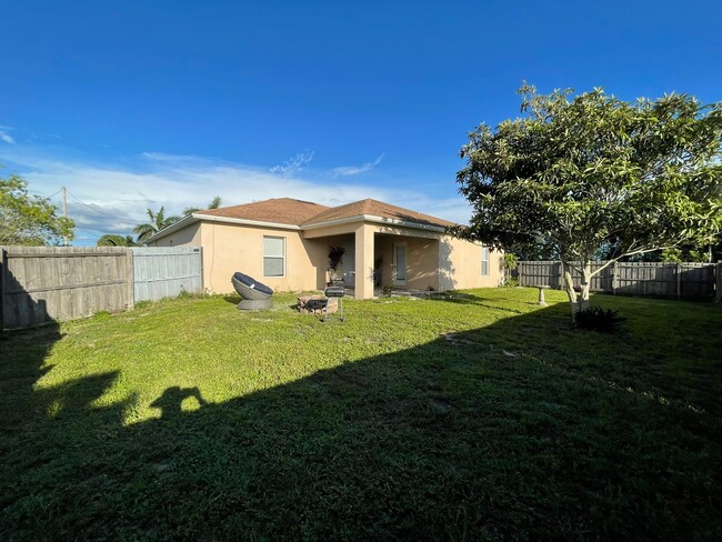 Foto del edificio - 224 NW 14th Ave
