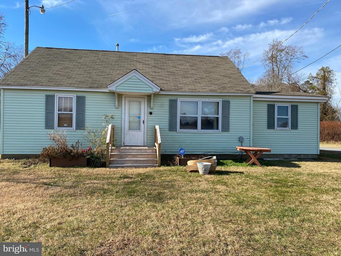 Primary Photo - 32014 Roxana Rd