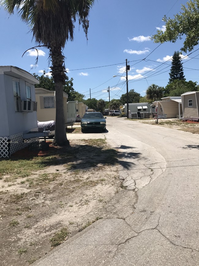 Building Photo - Casa Del Sol Mobile Home Park