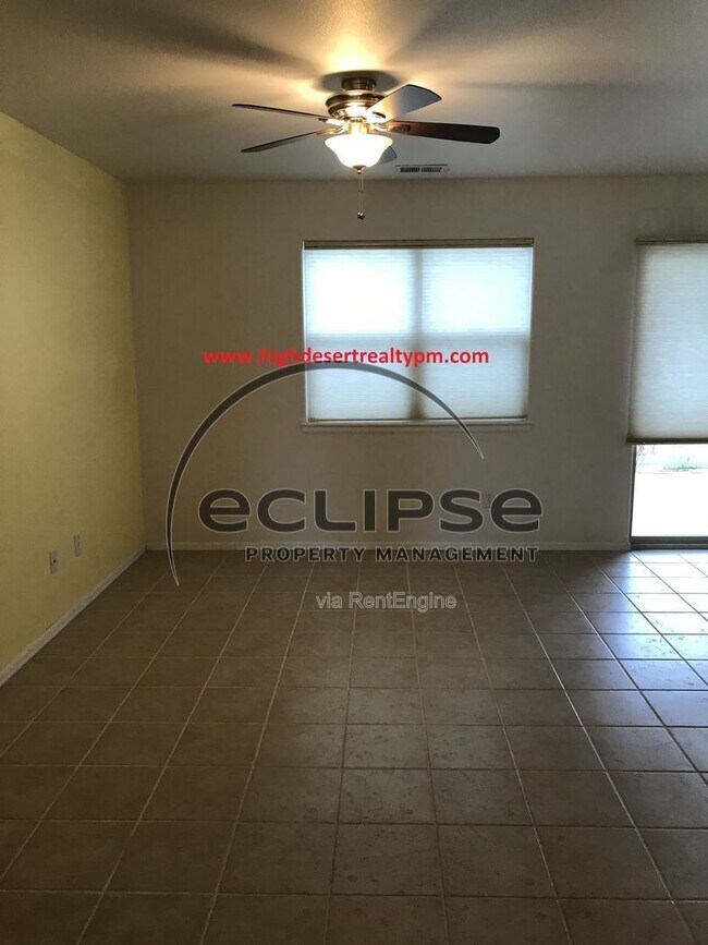 Foto del edificio - 2463 1/2 Theresea Lane