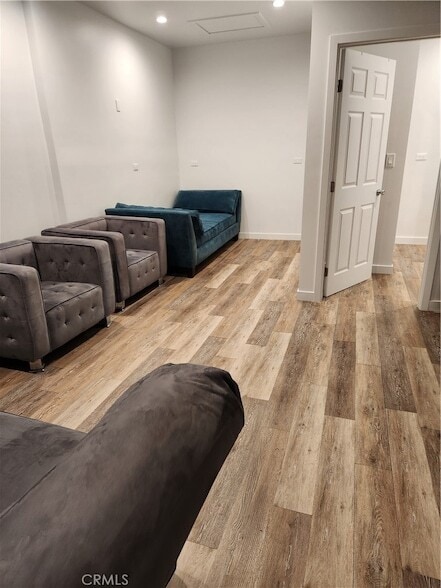 Building Photo - 10710 Helendale Ave