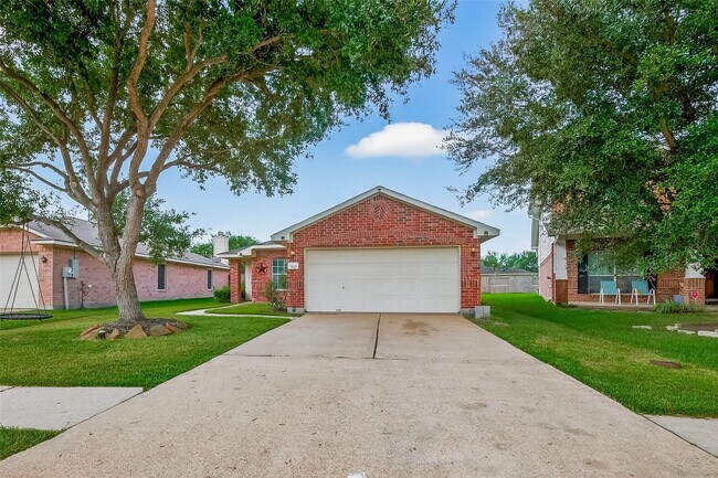 Foto del edificio - 3123 Sun Terrace Ln