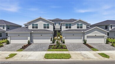 Building Photo - 15918 Grn Acrs Ave