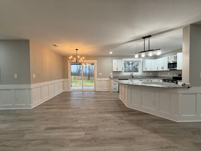 Foto del edificio - 3 Bedroom/2 Bath New Construction for Rent in Peachland