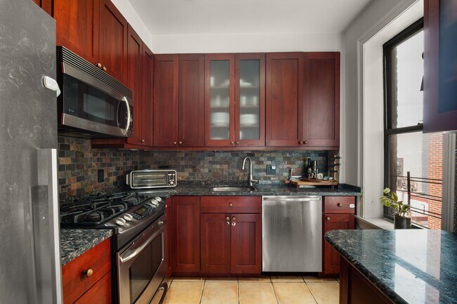 Foto del edificio - 514 W 110th St
