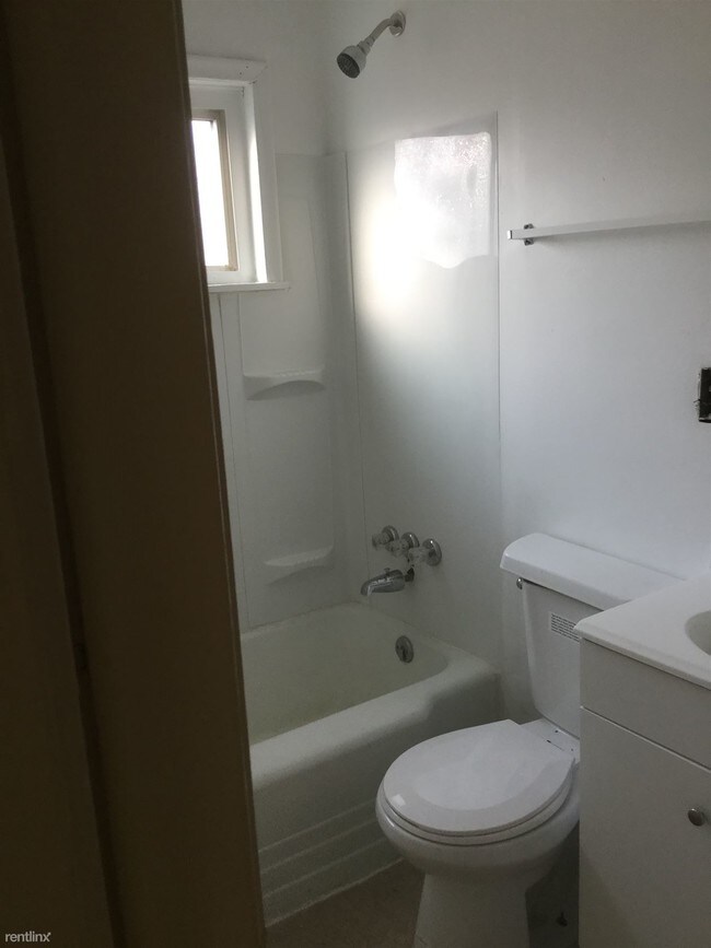 Building Photo - 2 br, 1 bath House - 18031 Orleans St