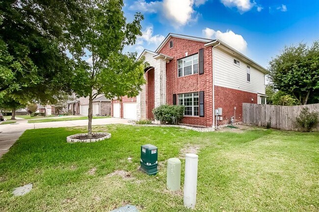 Building Photo - 2307 Speidel Dr