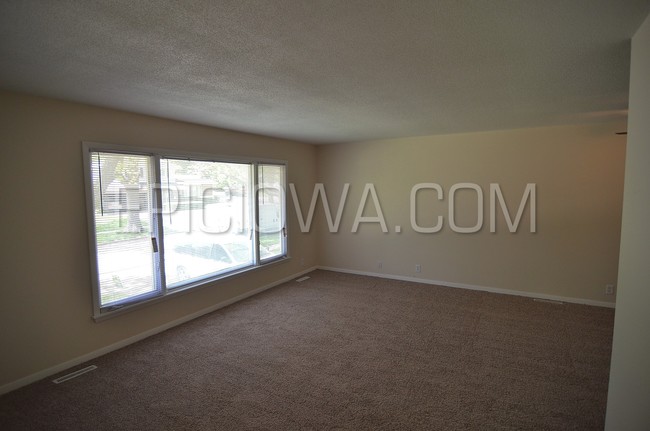 Foto del edificio - 143 Sunrise Dr NW