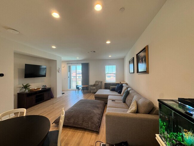 Foto del edificio - 8648 Amherst St