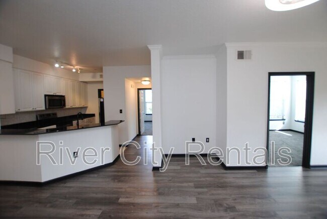 Foto del edificio - 8539 Gate Pkwy W