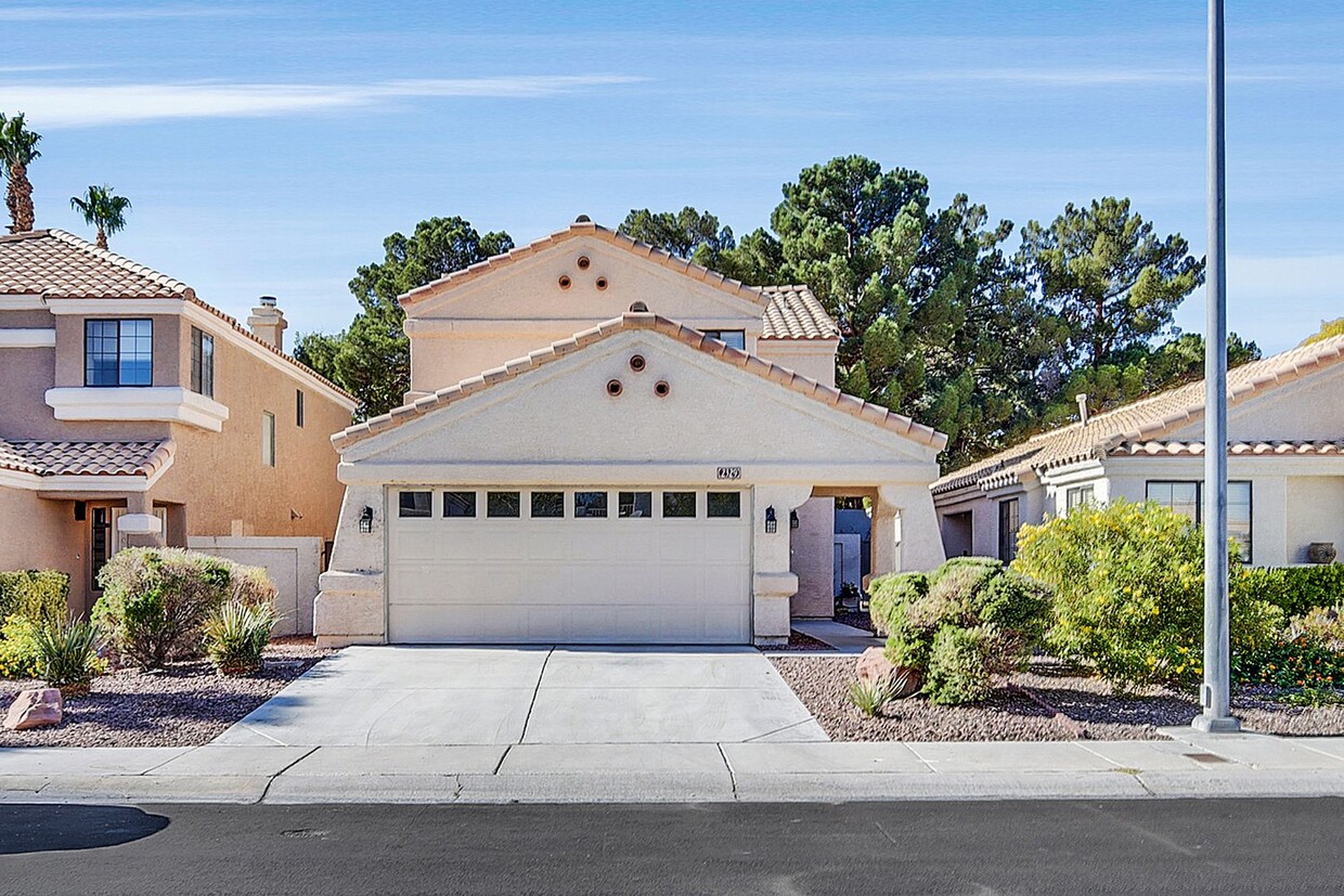 Primary Photo - Great Desert Shores home for rent