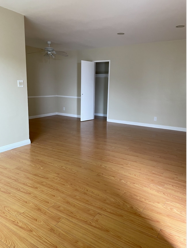 Building Photo - 1216 N Formosa Ave