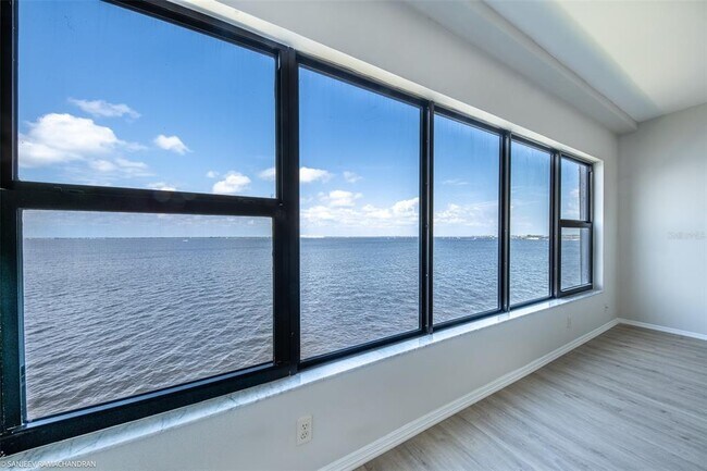 Foto del edificio - 1750 Jamaica Way