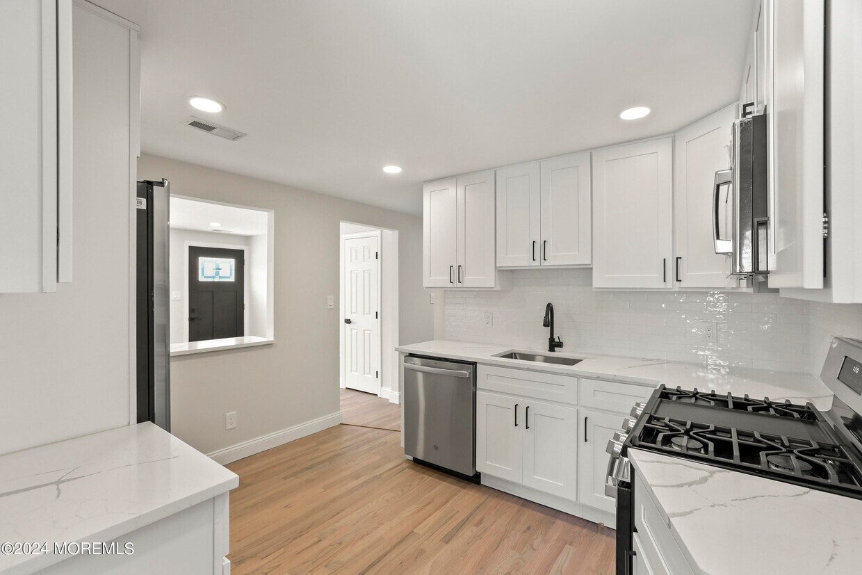 Foto principal - 77 Helen Ave