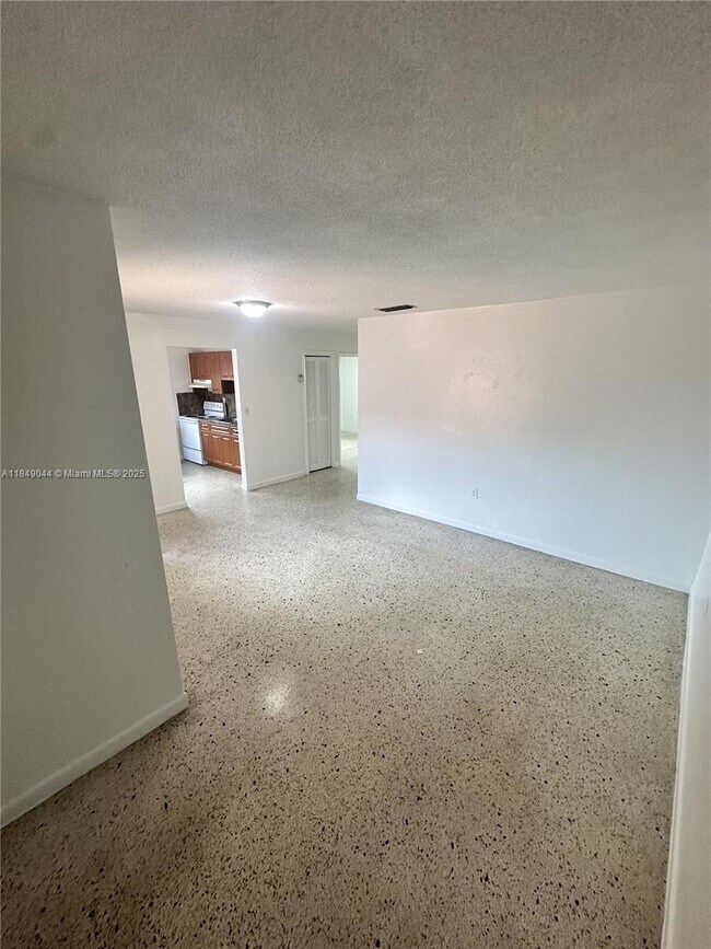 Foto del edificio - 720 W 16th St