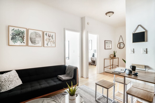 Building Photo - 122 E 102nd St