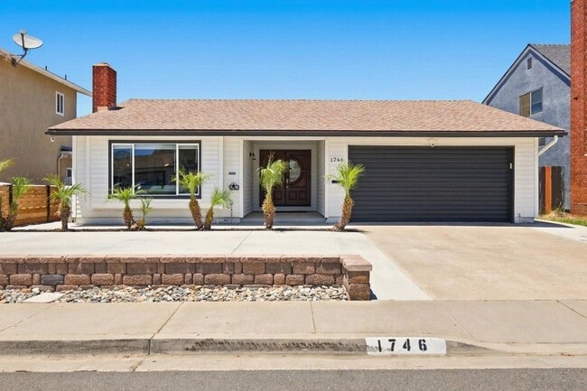 Building Photo - 1746 Tremaine Way