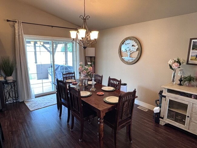 Foto del edificio - Beautiful West End Home