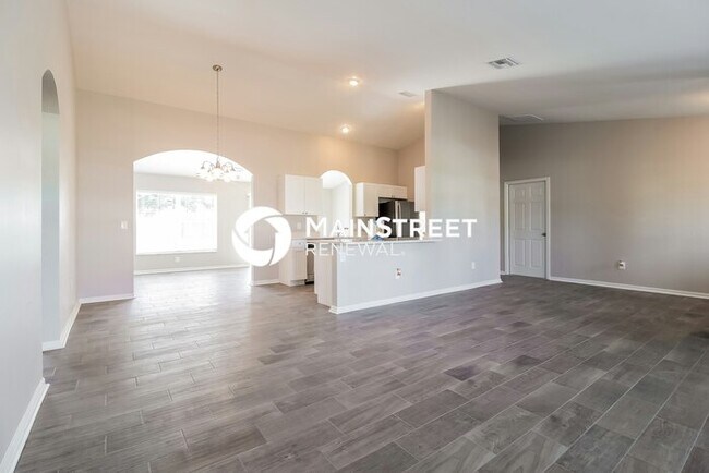 Building Photo - 3 Bedroom Pet-Friendly Home in Cape Coral,...