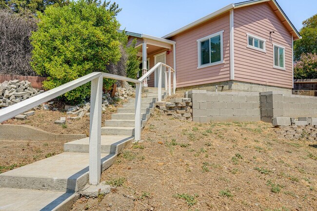 Foto del edificio - 1120 Sunrise Hill