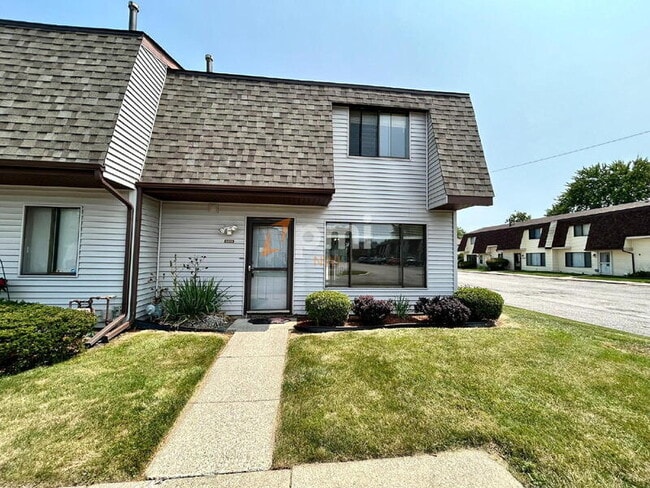 Building Photo - 6059 Delaware Dr