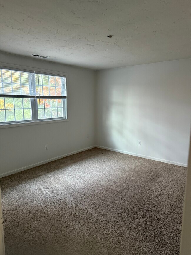 Foto del edificio - Crystal Village