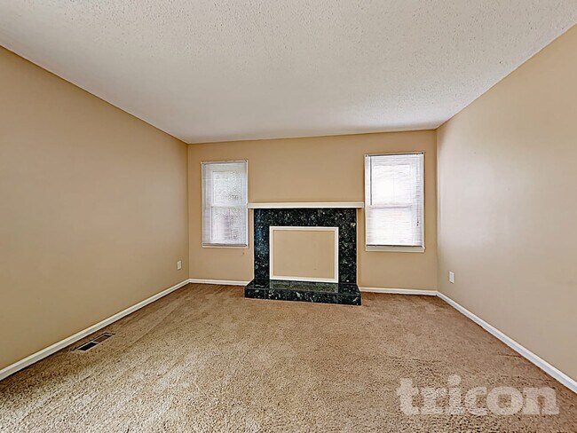 Building Photo - 6311 Coach Hill Ln