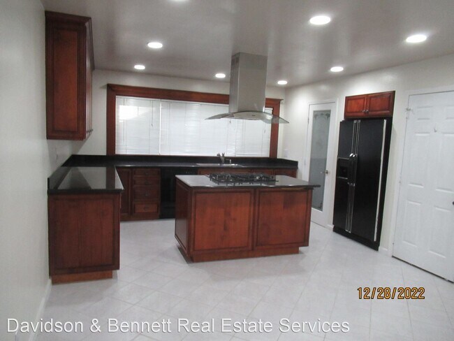 Foto del edificio - 4 br, 2 bath House - 4442 Meadowlark Drive