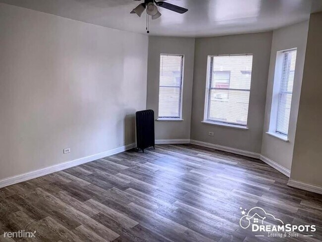 Foto del edificio - 7602 S Essex Ave