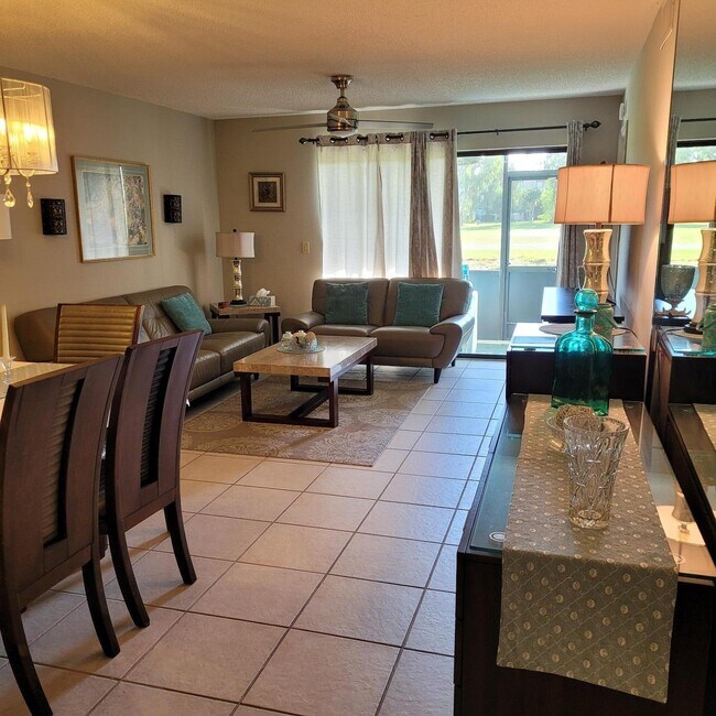 Foto del edificio - 4626 Lucerne Lakes Blvd E