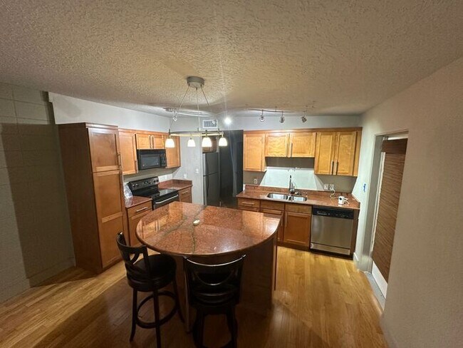 Foto del edificio - Half a Duplex in the heart of Downtown Orl...