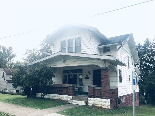 Foto del edificio - 528 Taylor Ave
