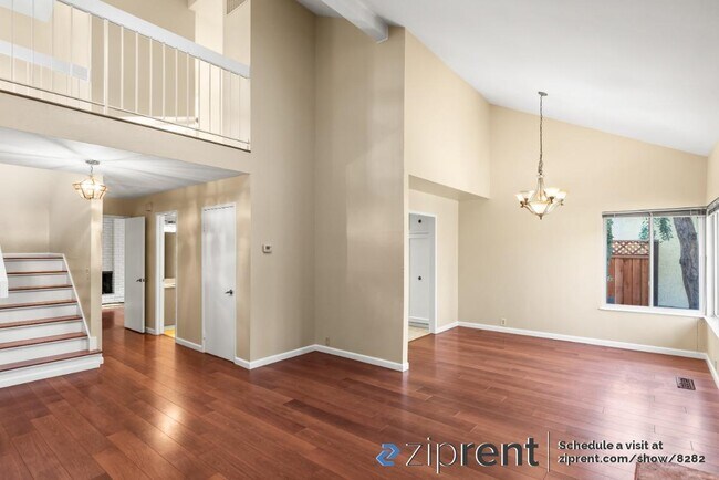 Building Photo - 1064 Shadow Brook Dr