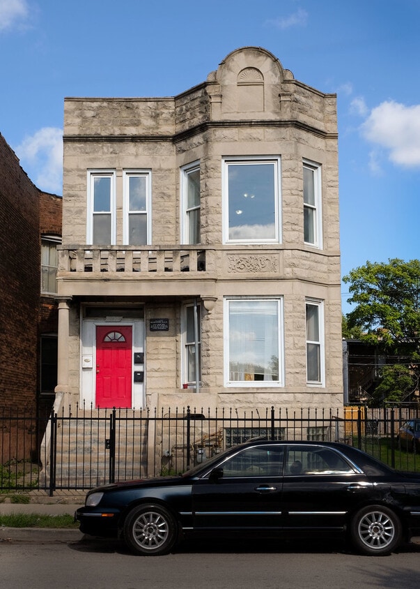 Primary Photo - 3822 W Monroe St