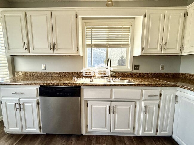 Building Photo - 10911 Kentucky Ave N