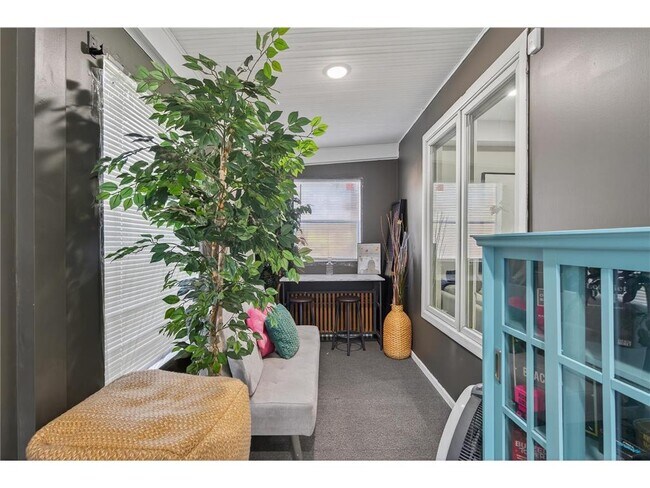 Foto del edificio - 884 Westminster St