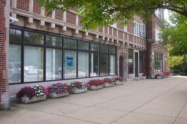 Foto del exterior - 458 Winnetka Ave