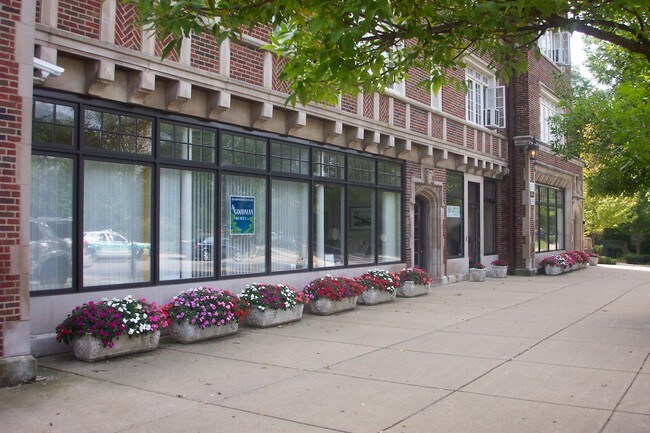 Foto del exterior - 460 Winnetka Ave.