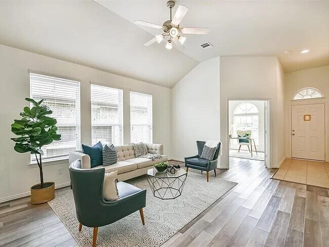 Foto del edificio - 2125 Sand Ridge Dr