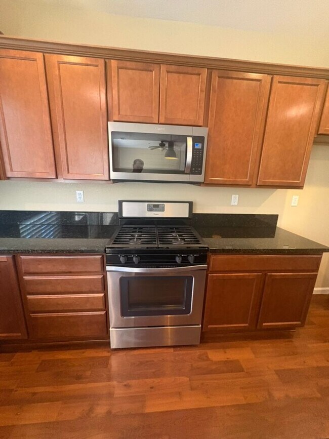 Building Photo - 4 bedroom 3 bath stunner in Sparks
